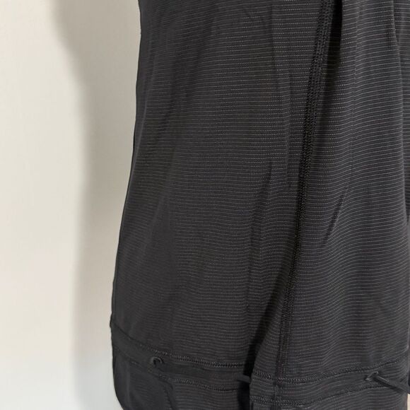 Lululemon Black Elevate Tank Top 10 Luxtreme Excellent DrawString Waist - Picture 7 of 12